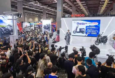 2025年重機展｜光陽時尚白牌 Genie 115ｘ旗艦跨界黃牌 Xciting X350  強勢攻占市場