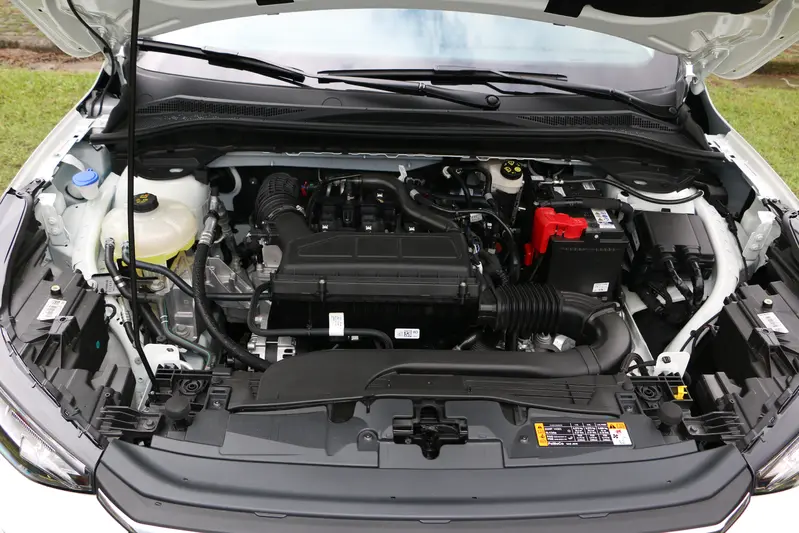 ▲ 中期改款Ford Kuga 1.5T動力再升級，搭載1.5T EcoBoost® MPC模組化動力，承襲Ford經典傳奇Mustang賽道級模組化引擎科技，結合源自豪華品牌Lincoln Corsair全新8速自排變速箱，專屬調校最大馬力187ps、最大扭力25.3kg-m，讓每一次啟程都可以引燃內心的冒險激情。