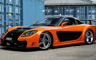 《玩命關頭：東京甩尾》經典Mazda RX-7拍出天價，超過3,500萬台幣