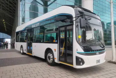 《南陽現代》氫燃料巴士抵台 全球氫能車市佔第一