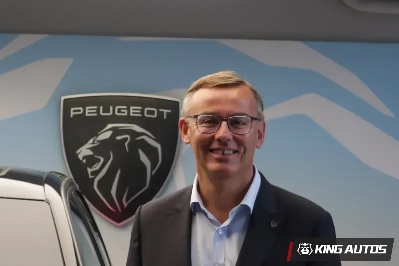 PEUGEOT 全球 CEO - Alain FAVEY