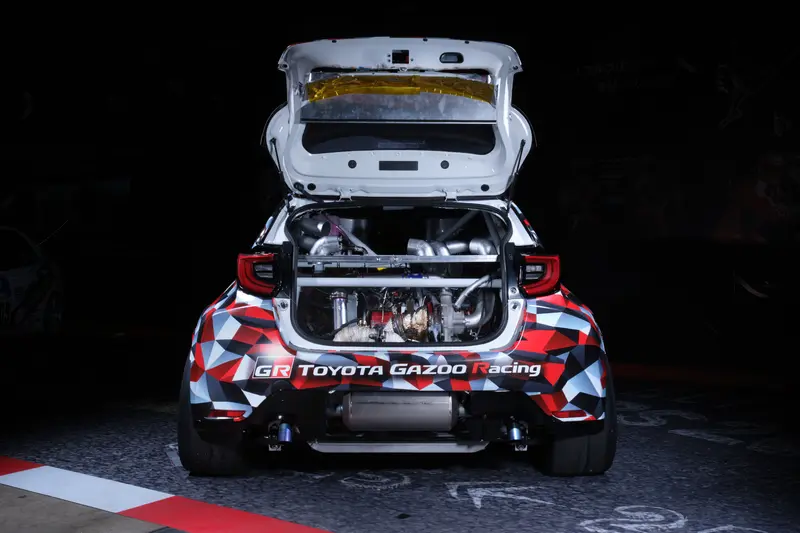 Toyota Gazoo Racing負責人高橋智也指出，採用中置引擎設計的GR Yaris M Concept，其散熱和轉向表現都未達預期。引擎改到靠近車尾的地方後，造成善熱效果不佳，就算在車頭處加入空氣導流孔也未能讓引擎保持在良好的工作溫度。