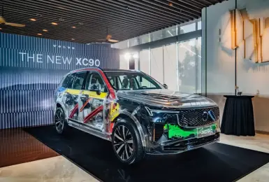 二次小改款《Volvo XC90》透明車 安全看得見 詮釋「籠式結構」成就「瑞典坦克」