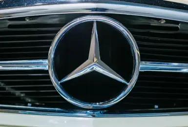 近年來最嚴重！《Mercedes-Benz》集團利潤狂瀉 Q2崩近7成 