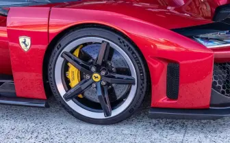 汽車週邊｜米其林專為「法拉利F80」打造超高性能輪胎 《米其林Pilot Sport Cup 2 R K1》