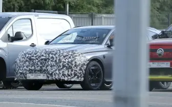 小改款《Peugeot 308》升級3缸P2油電 恐取消獅爪日行車 