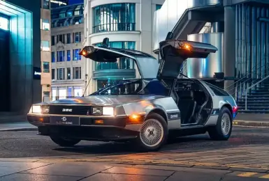 電影車追擊｜回到未來DeLorean DMC-12