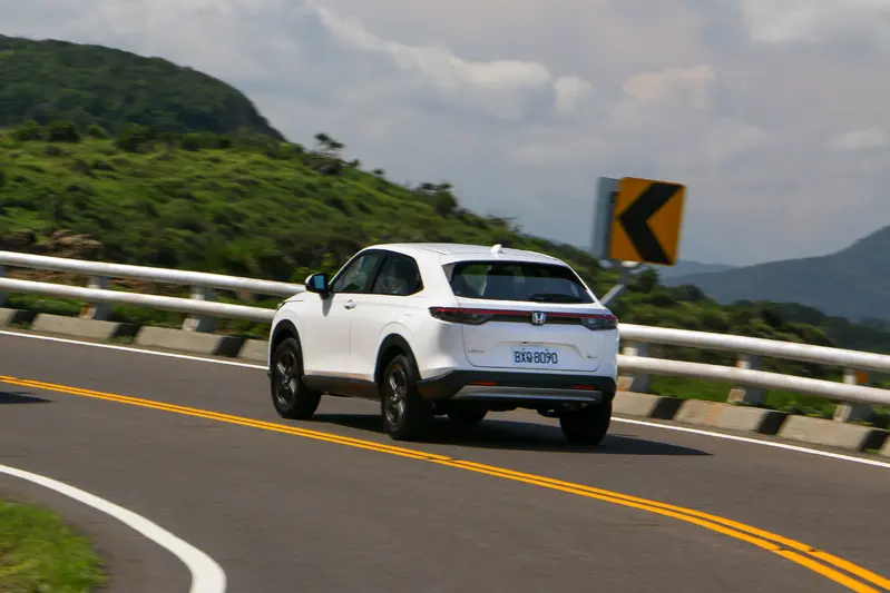 ▲ 最大25.8公斤米的扭力，車輛爬坡相當夠力。