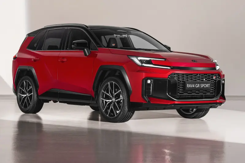 大改款GR Sport車型只有四輪驅動的phev動力，圖片為歐洲車款。