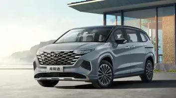 南陽謎之邀請函｜月底推小改款《Hyundai Custin》新增2.0T動力？！