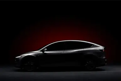 Tesla Model Y L 長軸版秋季登場　六人座更舒適