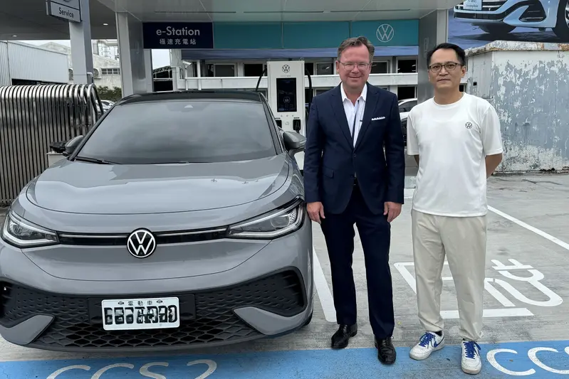 總裁Steffen Knapp與彰化據點業務經理趙以凡