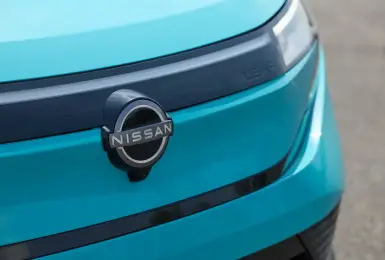 Mercedes-Benz清空Nissan持股 套現3.24億美元 Nissan股價今年跌逾29%