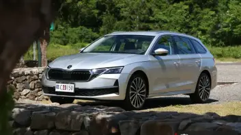 小改款《Skoda Octavia Combi 2.0T 4X4》試駕報導｜EA888 AWD 不求快 但很穩！