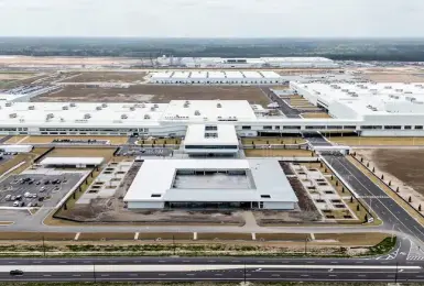《Hyundai》美國工廠破獲逾400名非法外勞 川普：請尊重我們國家的移民法