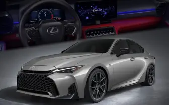 三次小改款《Lexus IS》改良轉向與懸吊系統 換上12.3吋螢幕 油電車還用鎳氫電池