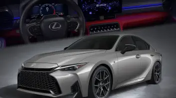 三次小改款《Lexus IS》改良轉向與懸吊系統 換上12.3吋螢幕 油電車還用鎳氫電池