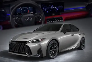 三次小改款《Lexus IS》改良轉向與懸吊系統 換上12.3吋螢幕 油電車還用鎳氫電池