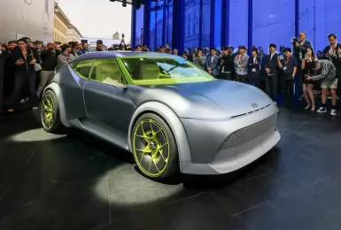 2025 IAA車展｜《Hyundai Concept THREE》概念車 搶攻歐洲純電掀背車市場 