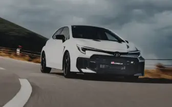 升級版《Toyota GR Corolla》強化賽道駕馭樂趣｜打更多膠 新增冷風通道