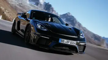 《Porsche》不能沒有引擎！718油車不停產 旗艦休旅取消電動車 首次用前驅平台造車 