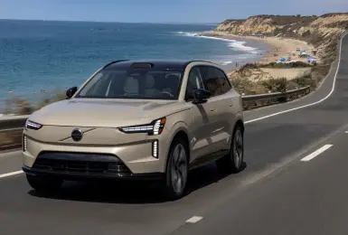 台灣明年導入｜《Volvo EX90》升級800V架構&英偉達晶片 充電&運算都更快