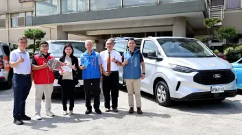 全台首輛！Ford Tourneo Custom化身3輪椅福祉車上路 福特六和實踐在地關懷與無障礙移動承諾
