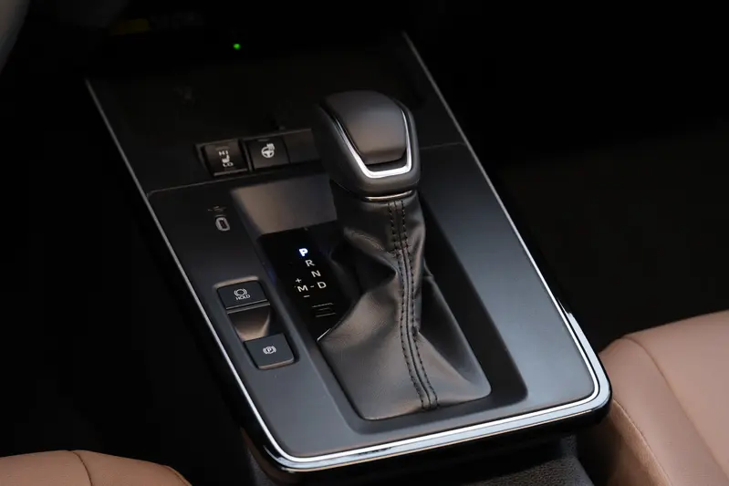 Corolla Cross海外最新的排檔座