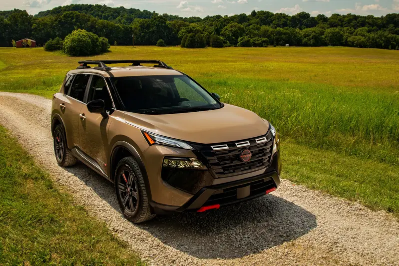 2025年式Nissan Rogue Rock Creek edition