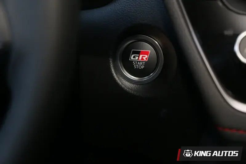 這不是GR Sport，是GR START。引擎啟閉鈕啦...哈！