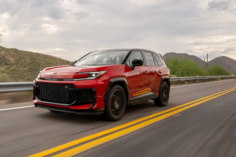 六代RAV4首次推出的GR Sport車款只有Phev動力，全球皆然。