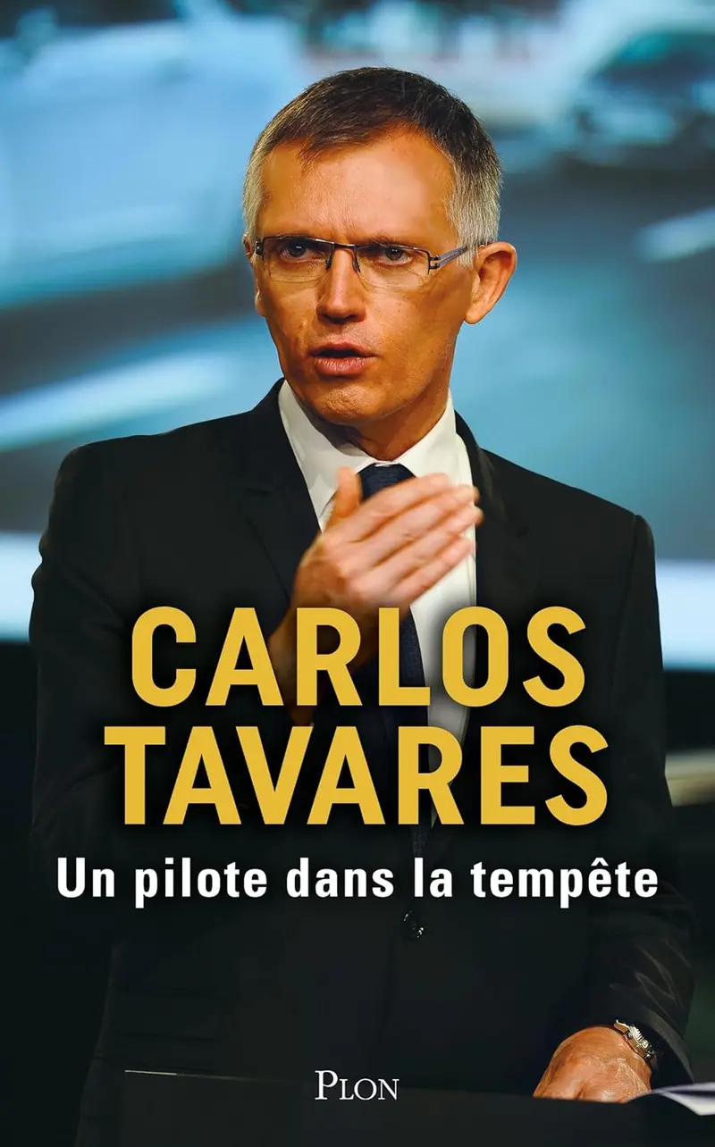 Carlos Tavares新書Un pilote au coeur de la tempête