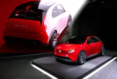 2025東京車展|預覽《Mazda CX-20》搭輕油油電動力 搶攻東南亞入門小車市場
