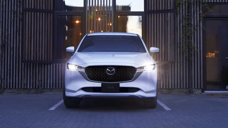 Mazda CX-5建議售價104.9 萬元起,搭配政府舊換新最高 10 萬元貨物稅減徵,入手價下探百萬內。同時,台灣馬自達本月更針對CX-5車系提供業界少有的「70 期購車 0 利率」與「7 年原廠保固」的雙重優惠。