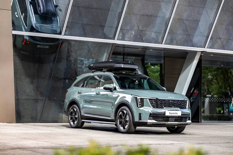 Kia今年1-10月在台銷售突破8,600台,Kia總代理台灣森那美起亞本月加碼「煥然一新.萬元入主」限時禮遇。