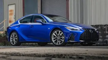 Lexus IS 為何這麼人氣？歷代車型與魅力解析