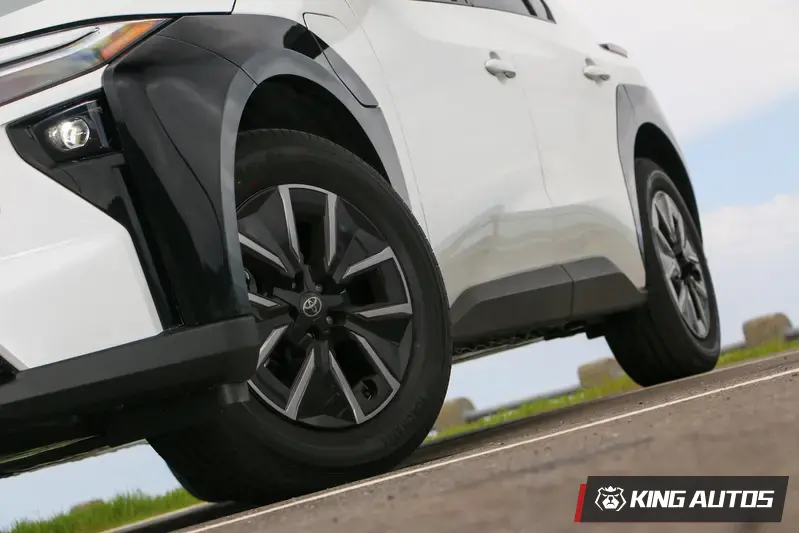 小改款後升級全新樣式的18吋鋁圈