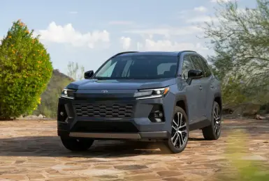 業績壓力大？Toyota業務拿新款RAV4澳洲漲價 醞釀漲價氣氛 促銷現行款油車