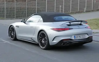 賓士V8引擎挺過歐7法規《Mercedes-AMG SL》小改款首次曝光