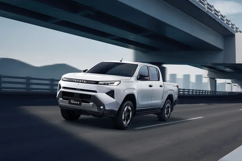 商用車產品週期較長，8代hilux產品週期長達10年。圖為不久前發表的9代車款。