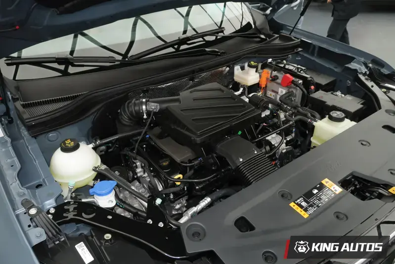 搭載1.5升四汽缸渦輪引擎,可用來發電或驅動車輛。在電動馬達的輔助下帶來245匹/55.6公斤米的綜效輸出,以及20.0km/L平均油耗。