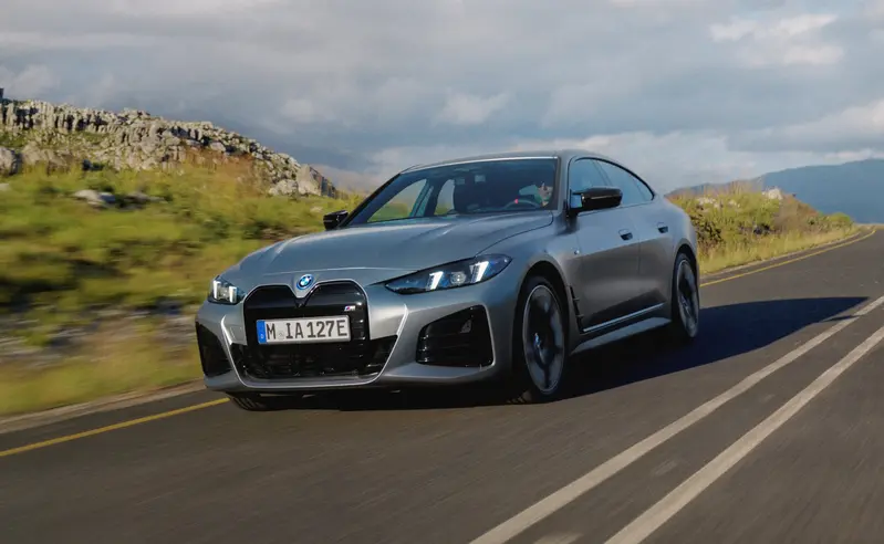 i4 eDrive40擁有340匹的最大馬力輸出、430牛頓米的最大扭力，0到100kmh加速僅需5.6秒，最高續航里程提升至613公里；性能旗艦i4 M60 xDrive最高續航里程提升至551公里、最大馬力提升至601匹，搭配高達795牛頓米的強勁扭力，0到100kmh加速縮短至3.7秒即可完成