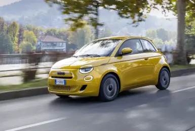 《Fiat 500 Hybrid》回歸！只有手排 零百加速16.2秒