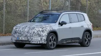 發表倒數！大改款《Mercedes-Benz GLB》致敬Smart #5？