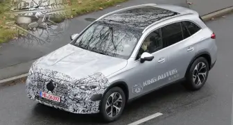 小改款《Mercedes-Benz GLC》眼冒三芒星 內裝提前曝光 最搶眼的是...鋁圈！ 