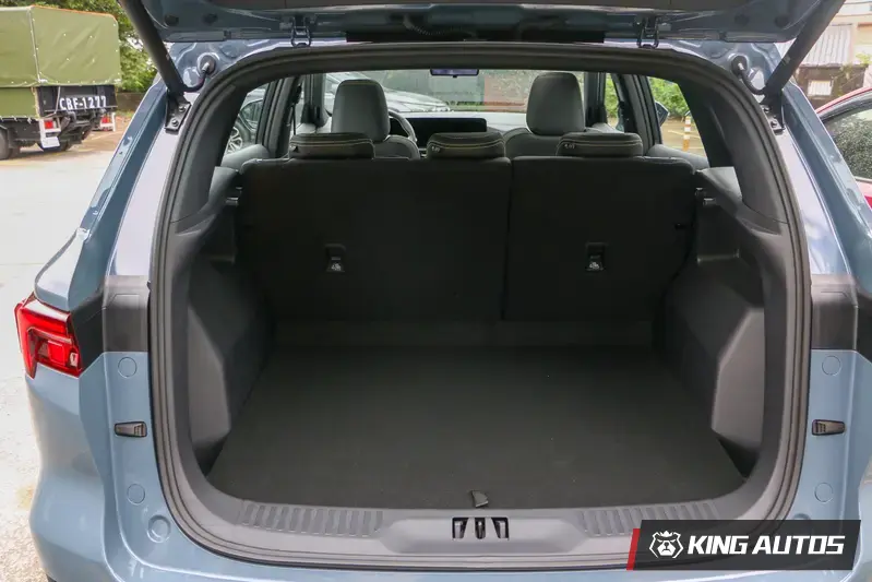 後廂開口相當大，便於取放物品。