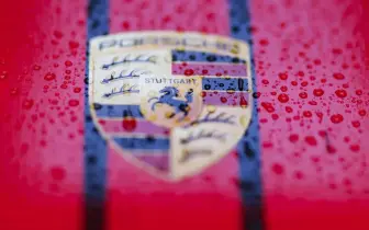 花大錢重回油車！《Porsche》考慮將整車生產外包 砍員工獎金