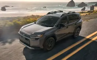 台灣比照？！美規大改款《Toyota RAV4》大馬力更省油 全新車色首次曝光