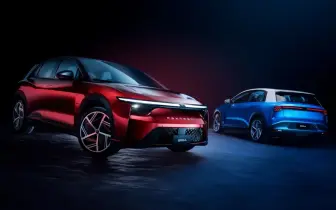 2026台北車展｜鴻海《Foxtron Bria》編成曝光 頂規車零百加速與AMG A 45S一樣快！