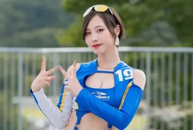 【國王車訊】車模美女收集 2025 WedsSport Racing Gals 有栖未桜